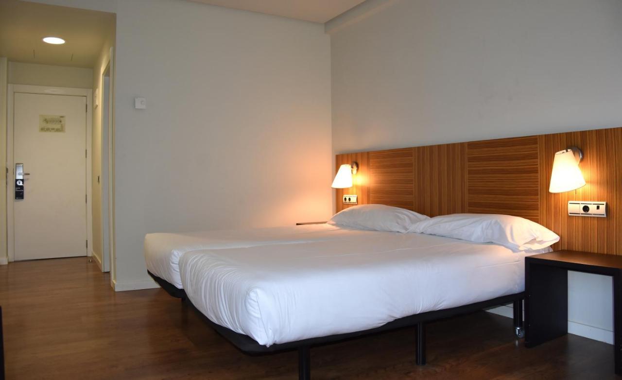 Hotel Y Apartamentos Snoe 이사바 외부 사진