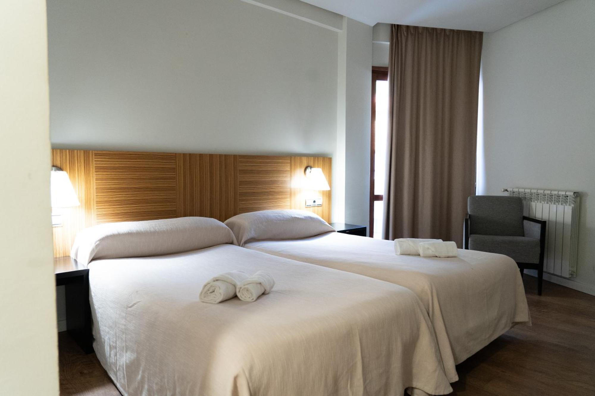 Hotel Y Apartamentos Snoe 이사바 외부 사진